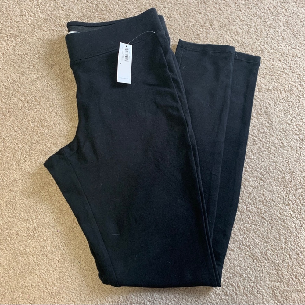Elastic waist leggings
